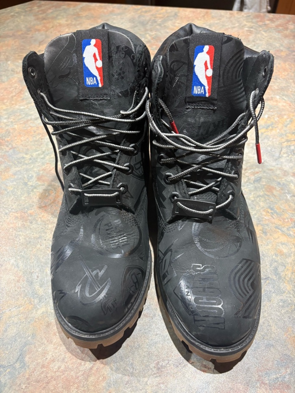 Men's Black Leather timberlands with Gum Sole - Picture 3 of 5